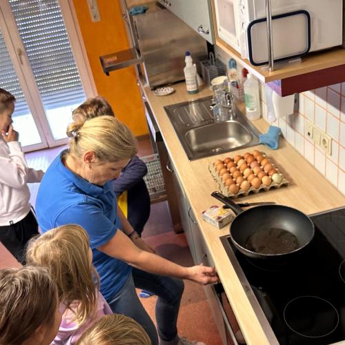 Der Herd wird angeschaltet